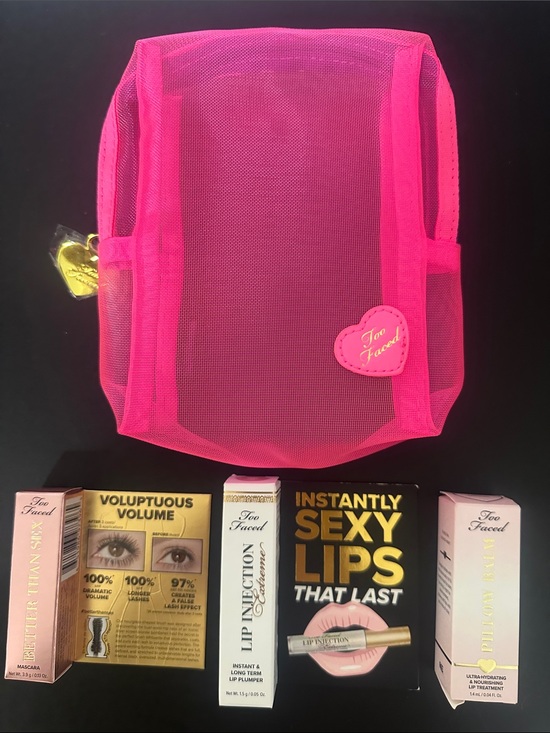 Too Faced Handbags - NWT Too Faced Neon Pink Mesh Cosmetic Pouch with Gold Heart Charm & Cosmetics